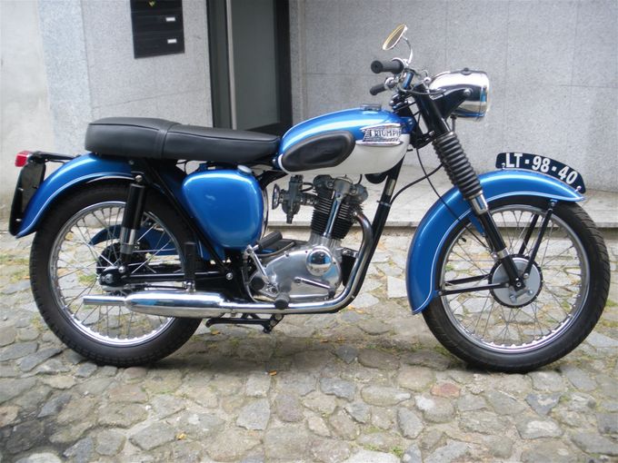 Restauro Triumph Tiger Cub 200 c.c.